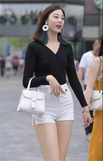 西尔酱足尖彩虹jk白丝