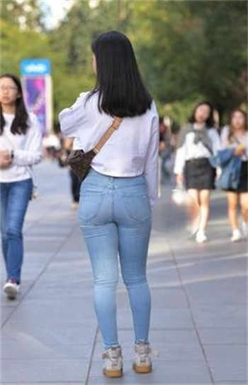 在医院工作的妈妈楚梦佳