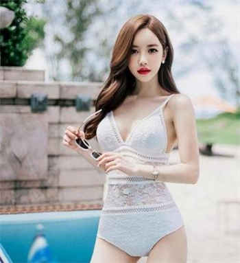 破戒眼的尤莉和半龙少女