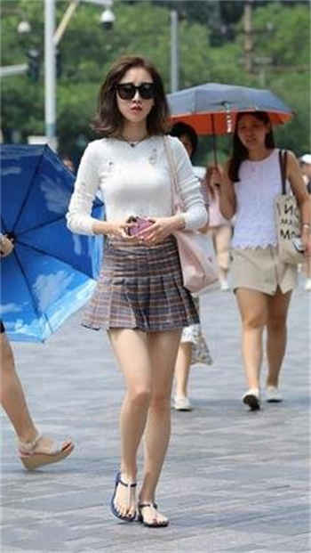 鳰的x骚扰日常怎么玩的