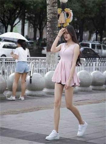 早乙女由依