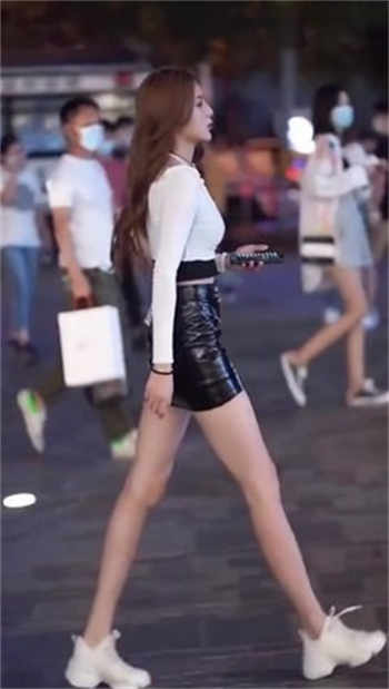 为了升级丈夫的妻子