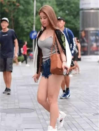 黄欣元杜蕾斯广告