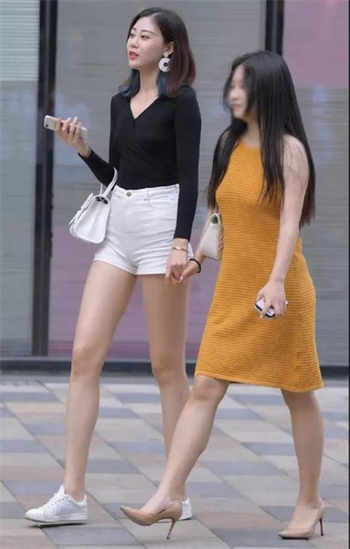 爱情公寓开局亲了胡一菲