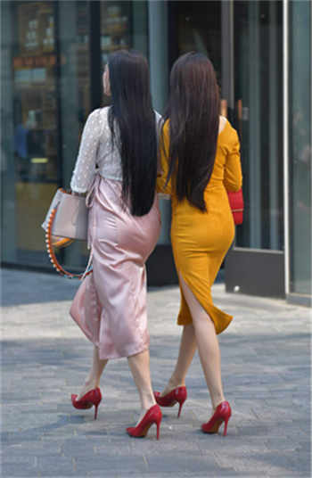 国色天香莫小鱼姬可馨