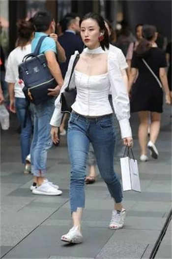 19岁的年轻妻子2020