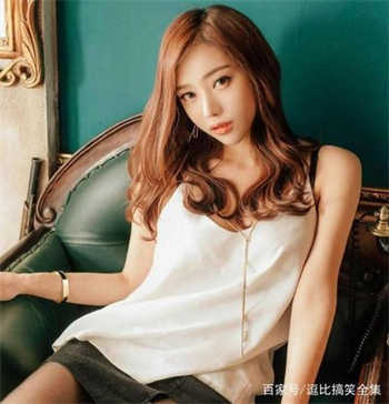 快手女网红被打扑克