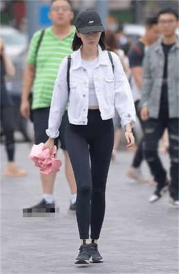 四个有夫之妇按摩油