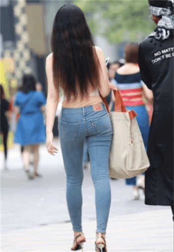 隔壁女邻居诱惑我小说
